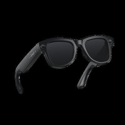 Un bon prix. Des lunettes intelligentes d'IA permettant des listes de contrôle de réalité augmentée mains libres et un accès aux données en temps réel en ligne