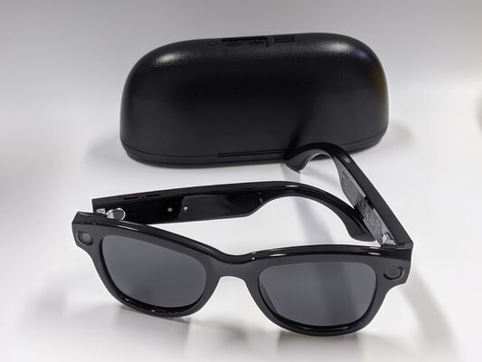 Un bon prix. Lunettes intelligentes à IA avec reconnaissance gestuelle et moniteur haute résolution à double écran M02 en ligne