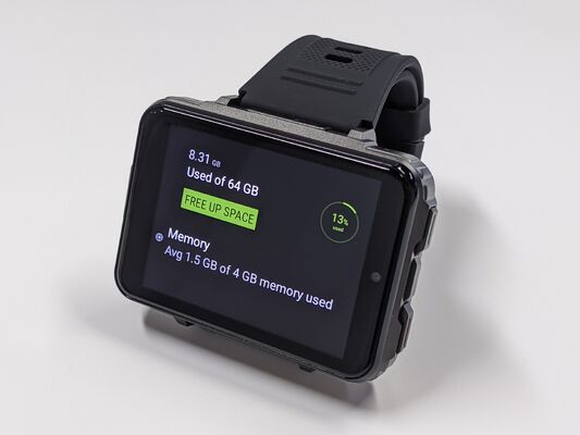 Un bon prix. Montre connectée 2.4'' Grand écran 480*680 Résolution HD GPS WIFI Slot Tiktok Whatsapp VP999 en ligne