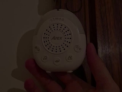 La machine à verrouiller les enfants bruit blanc avec une lumière nocturne de cinq couleurs 30 sons apaisants fonction de chronomètre